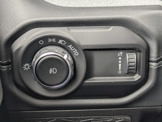 Certified 2026 Jeep Wrangler Unlimited Sahara AWD/4WD image 24