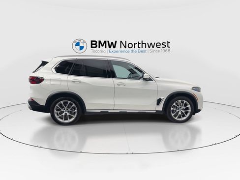 Used 2024 BMW X5 xDrive40i w/ Premium Package AWD/4WD image 5