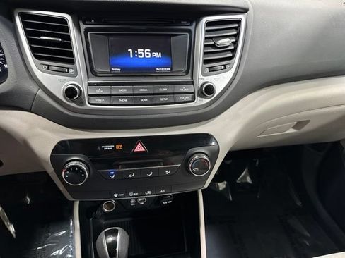 Used 2018 Hyundai Tucson SE FWD image 16