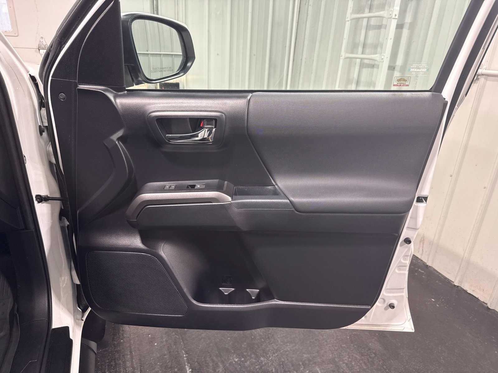 Used 2021 Toyota Tacoma TRD Off-Road w/ Blackout Package (TMS) AWD/4WD image 13
