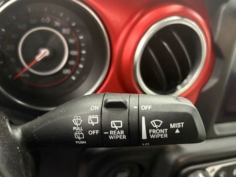 Used 2021 Jeep Wrangler Unlimited Rubicon AWD/4WD image 21