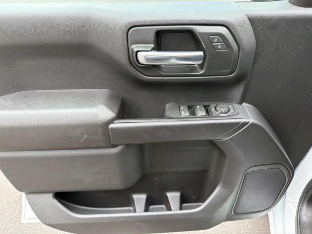Used 2025 Chevrolet Silverado 1500 Custom w/ Turbomax Blackout Package AWD/4WD image 9
