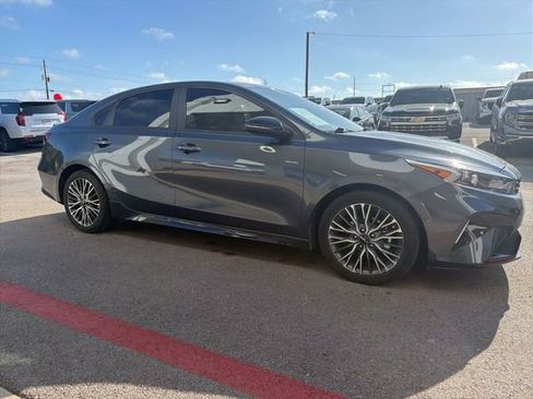 Used 2024 Kia Forte GT-Line w/ GT-Line Premium Package image 8