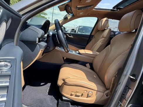 Used 2022 Genesis GV80 2.5T w/ Prestige Package 04 AWD/4WD image 9