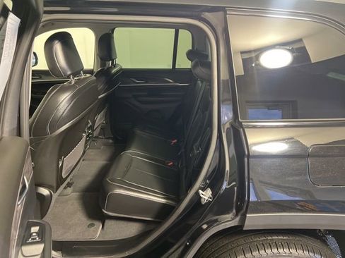 Certified 2023 Jeep Grand Cherokee Limited w/ Black Appearance Package image 27