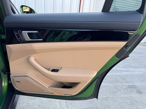 Used 2021 Porsche Panamera 4 image 51