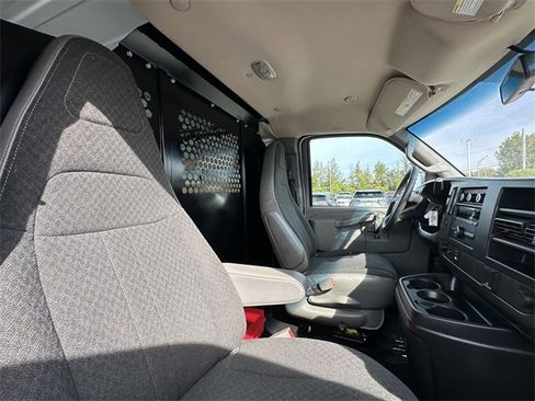 Used 2023 Chevrolet Express 2500 w/ Driver Convenience Package image 28