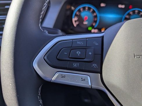 New 2026 Volkswagen Atlas Cross Sport SE image 13