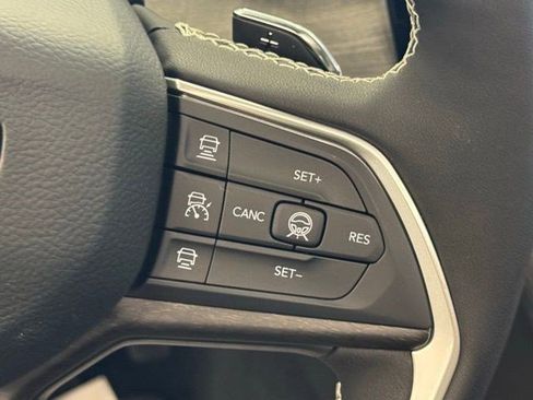 New 2026 Jeep Grand Cherokee L Limited image 18