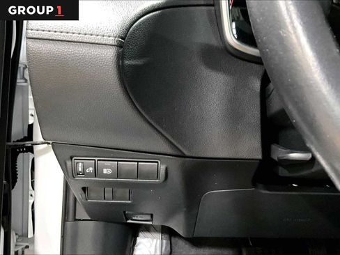 Used 2023 Toyota Corolla Cross XLE AWD/4WD image 35