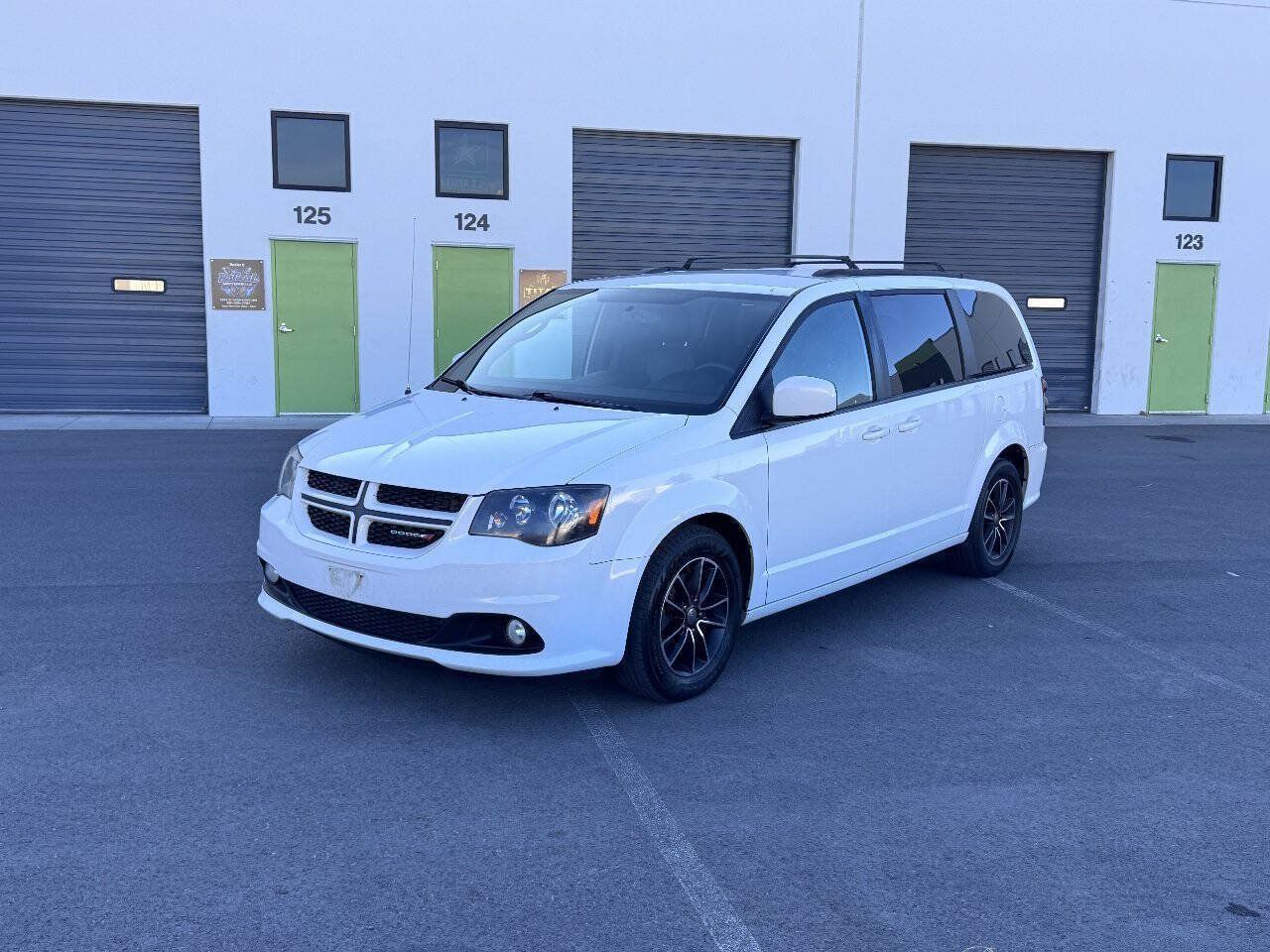 Used 2018 Dodge Grand Caravan GT FWD image 2