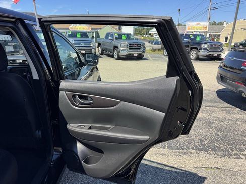 Used 2020 Nissan Rogue Sport S AWD/4WD image 30