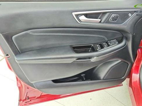 Used 2020 Ford Edge Titanium w/ Equipment Group 301A FWD image 36