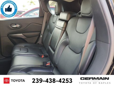 Used 2019 Jeep Cherokee Limited image 20
