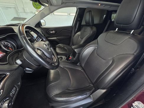 Used 2021 Jeep Cherokee Limited AWD/4WD image 13