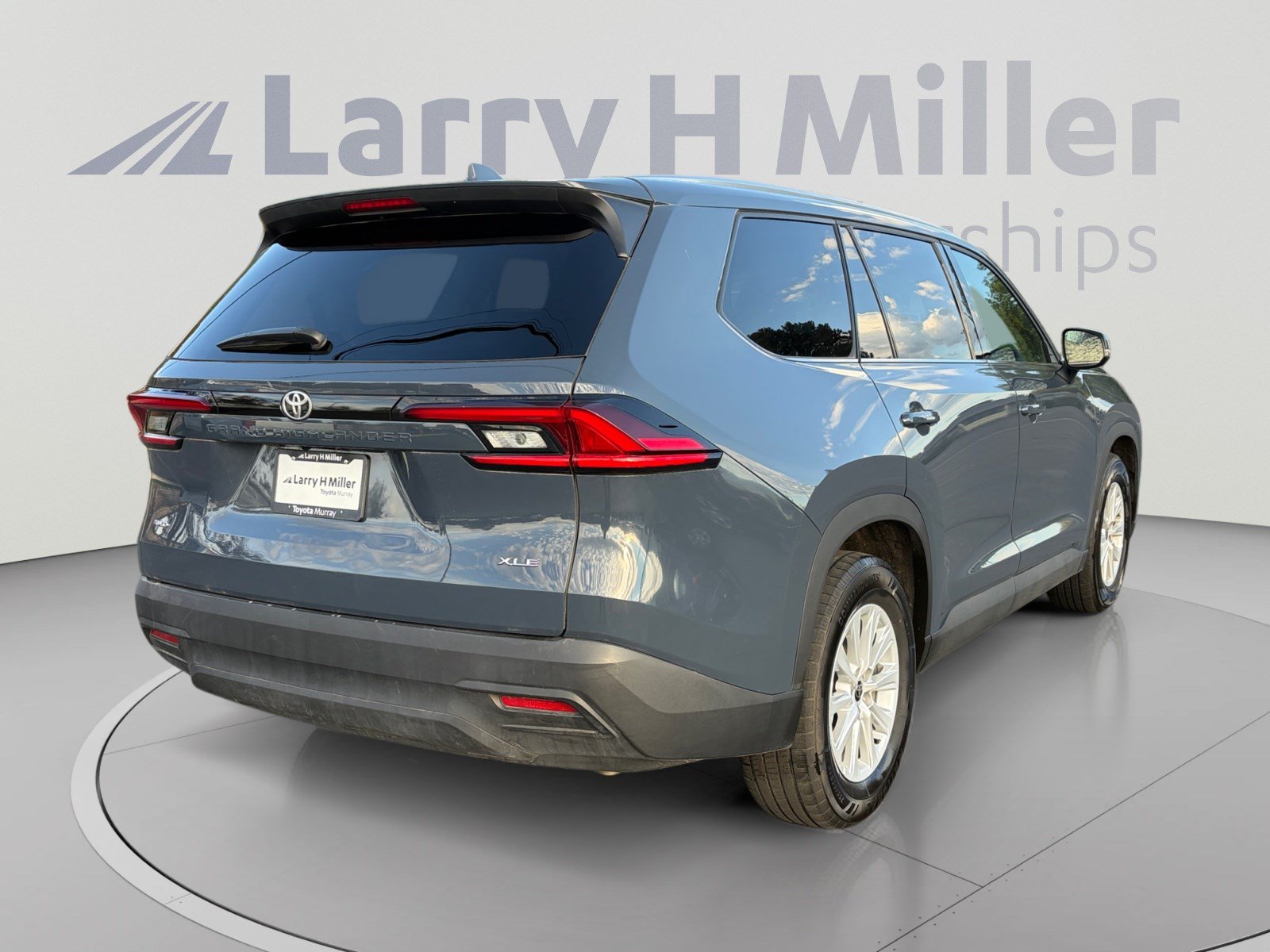 Used 2025 Toyota Grand Highlander AWD image 5