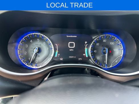 Used 2018 Chrysler Pacifica Touring-L Plus w/ Advanced Safetytec Group FWD image 26