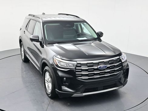 Used 2025 Ford Explorer Active w/ Active Comfort Package RWD image 44