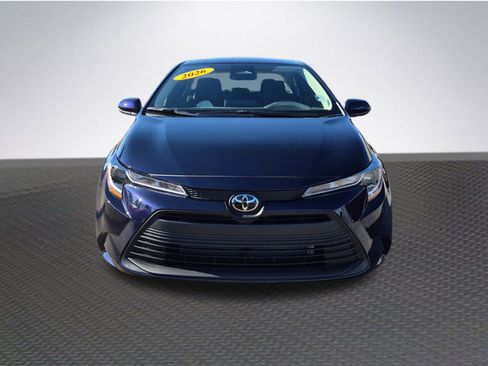 Used 2026 Toyota Corolla LE image 2
