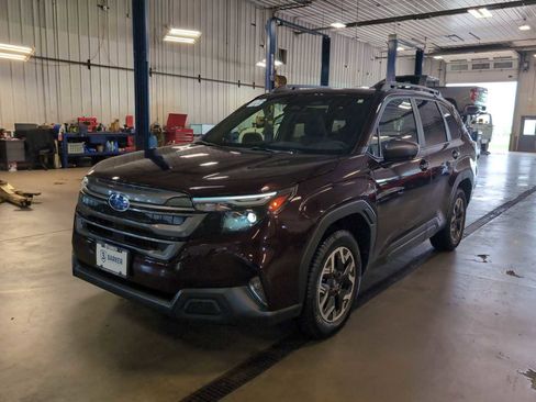 Used 2026 Subaru Forester Premium AWD/4WD image 1