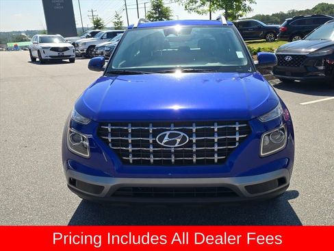 Certified 2025 Hyundai Venue SEL FWD image 8