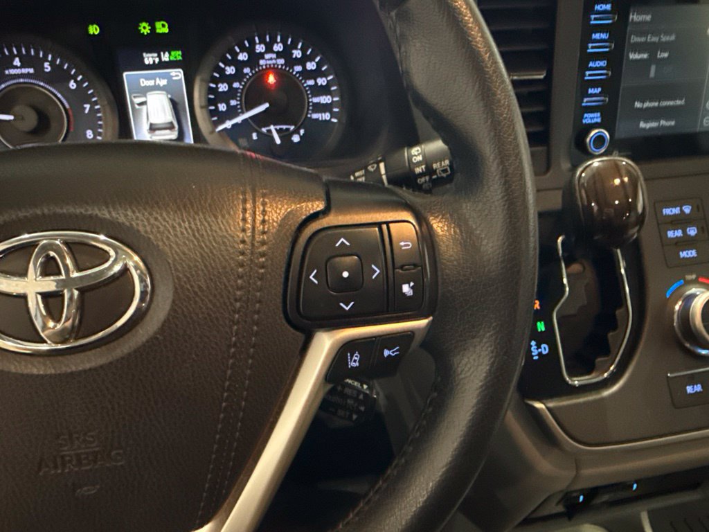 Used 2020 Toyota Sienna XLE w/ XLE Navigation Package AWD/4WD image 34