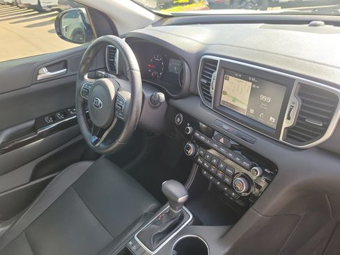 Used 2019 Kia Sportage EX w/ EX Technology Package FWD image 8