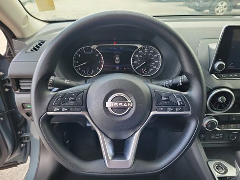 Certified 2025 Nissan Sentra SV FWD image 16