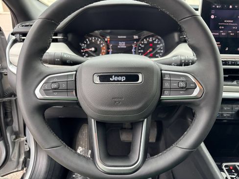 Used 2025 Jeep Compass Limited AWD/4WD image 25
