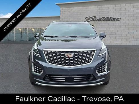 Used 2022 Cadillac XT5 Premium Luxury w/ Technology Package AWD/4WD image 3