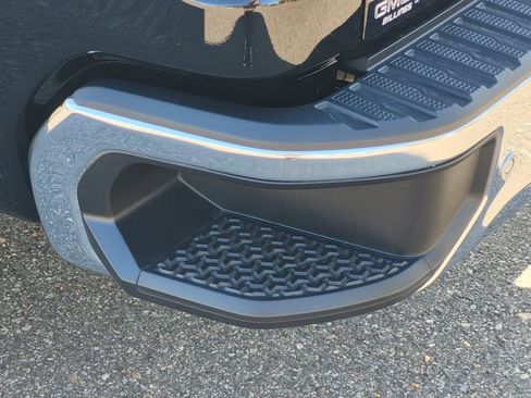 New 2025 GMC Sierra 2500 SLT w/ SLT Premium Package image 11