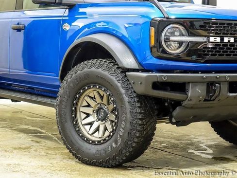 Used 2022 Ford Bronco Wildtrak image 3