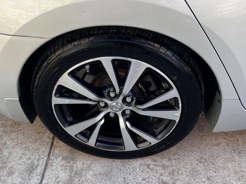 Used 2017 Nissan Maxima Platinum FWD image 10