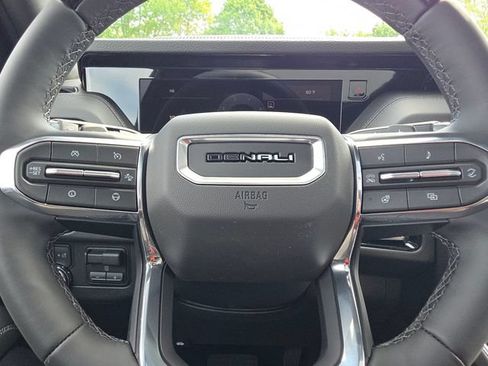 New 2026 GMC Yukon XL Denali w/ Denali Reserve Package AWD/4WD image 30