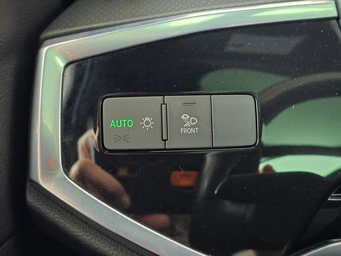 Used 2022 Audi Q3 2.0T Premium Plus w/ Premium Plus Package image 33