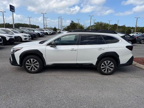Used 2024 Subaru Outback Premium image 12