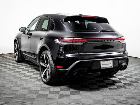 Certified 2023 Porsche Macan S AWD/4WD image 3