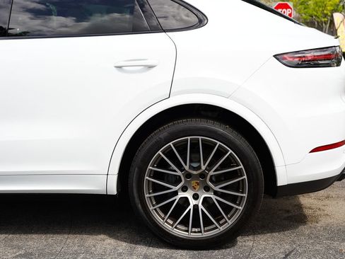 Used 2022 Porsche Cayenne S image 10