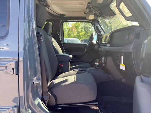 New 2026 Jeep Gladiator Rubicon AWD/4WD image 16