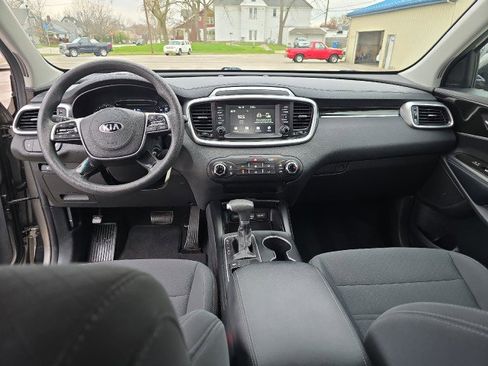 Used 2019 Kia Sorento L image 27