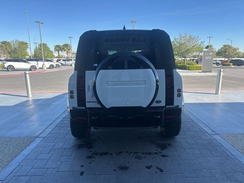 Used 2022 Land Rover Defender 110 X-Dynamic HSE image 6