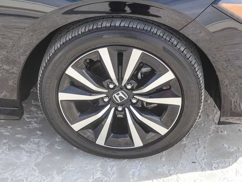 Used 2023 Honda Civic EX image 10