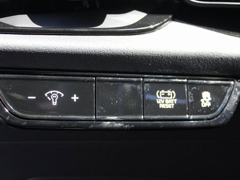 New 2025 Kia Niro EX Touring image 22