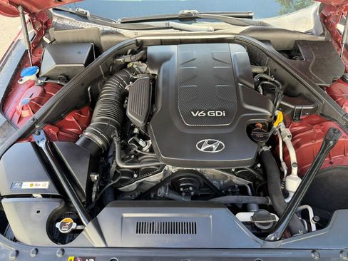 Used 2016 Hyundai Genesis 3.8 RWD image 18