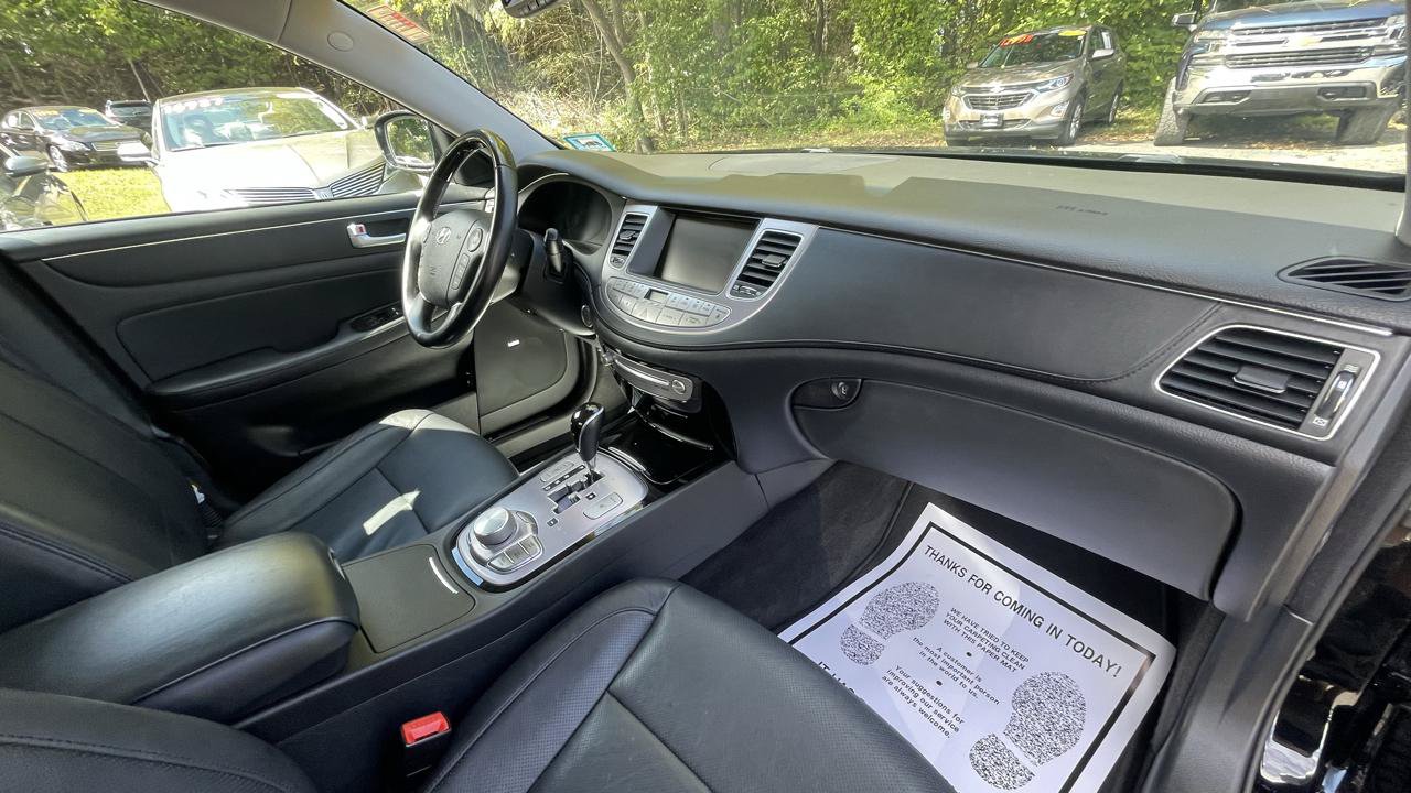 Used 2012 Hyundai Genesis 4.6 RWD image 30