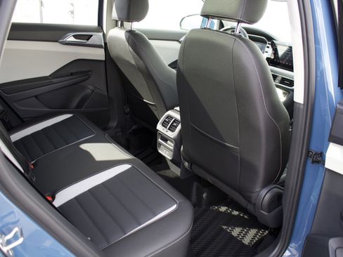 New 2026 Volkswagen Taos SEL AWD/4WD image 31