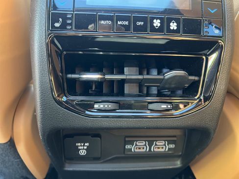 Used 2023 Jeep Grand Cherokee L Summit w/ Advanced Protech Group IV AWD/4WD image 15