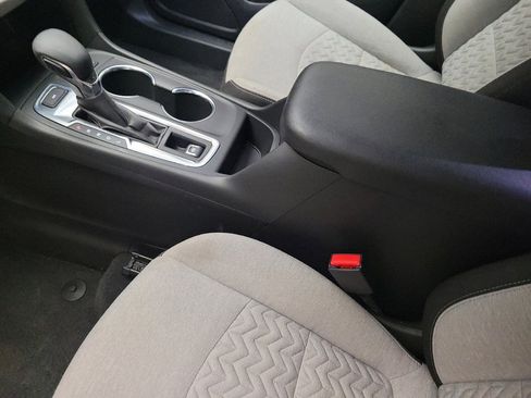 Used 2023 Chevrolet Equinox LT w/ Driver Convenience Package image 26