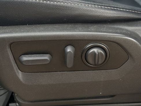 Used 2022 Chevrolet Silverado 1500 Custom w/ Safety Confidence Package image 25