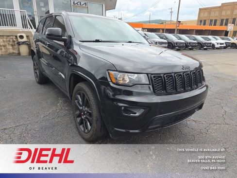 Used 2019 Jeep Grand Cherokee Altitude AWD/4WD image 1